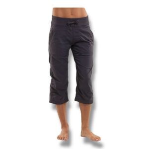 Lululemon Studio Capri Athletic Cropped Pants Navy Blue Size 6